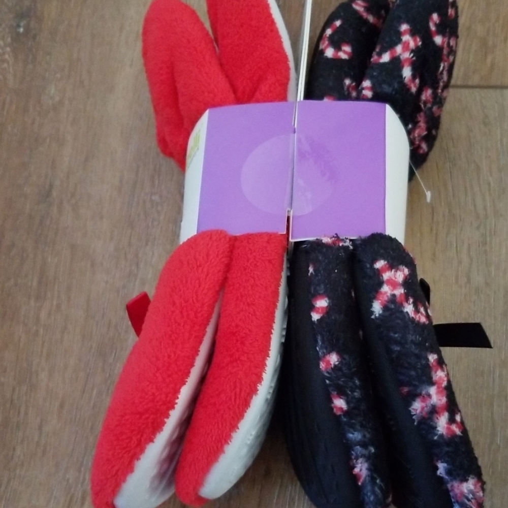 Slipper set 2 pair NEW